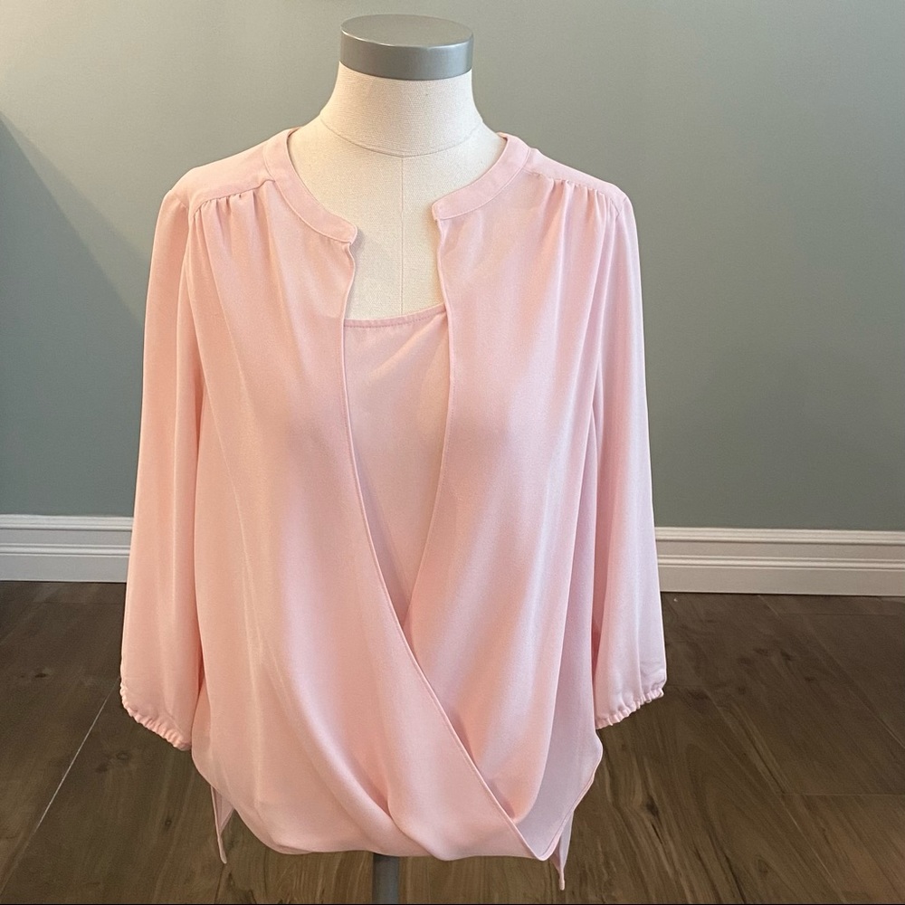 JJILL Wearever woven blouse - high/low hem - pink - size M petite